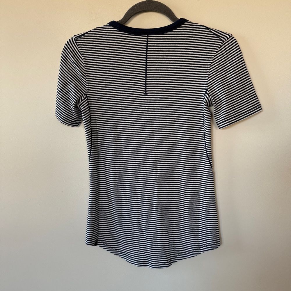 Lululemon Hold Tight Short-Sleeve Striped Shirt with added embroidery - Picture 7 of 10